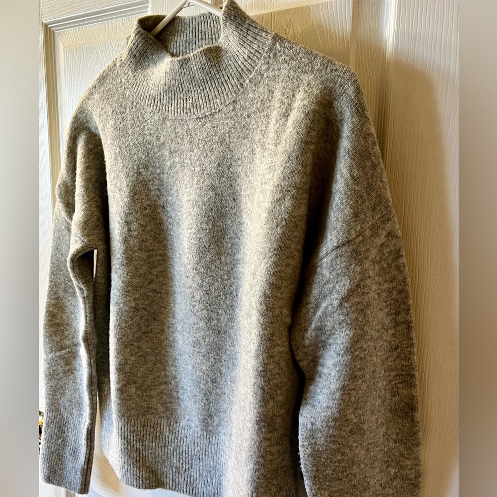 Mockneck Wool Blend Sweater; Light Grey; Size Small
